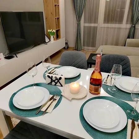 Blue Cream Apartment *