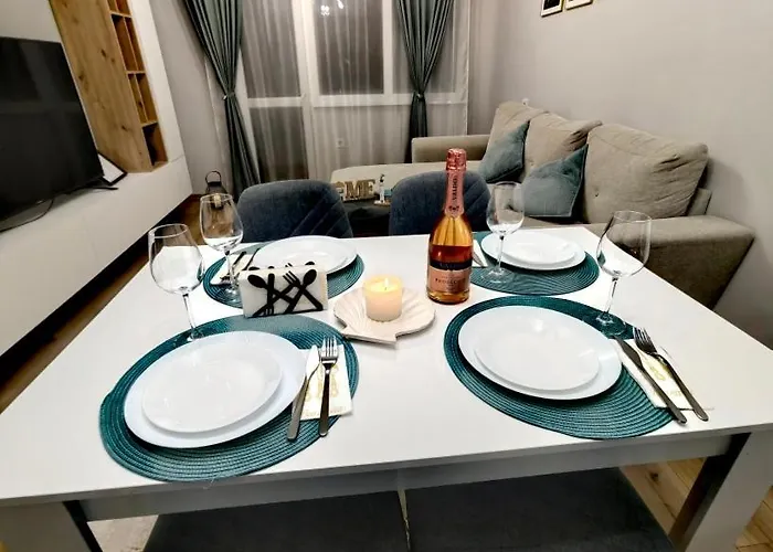 아파트 Blue Cream *